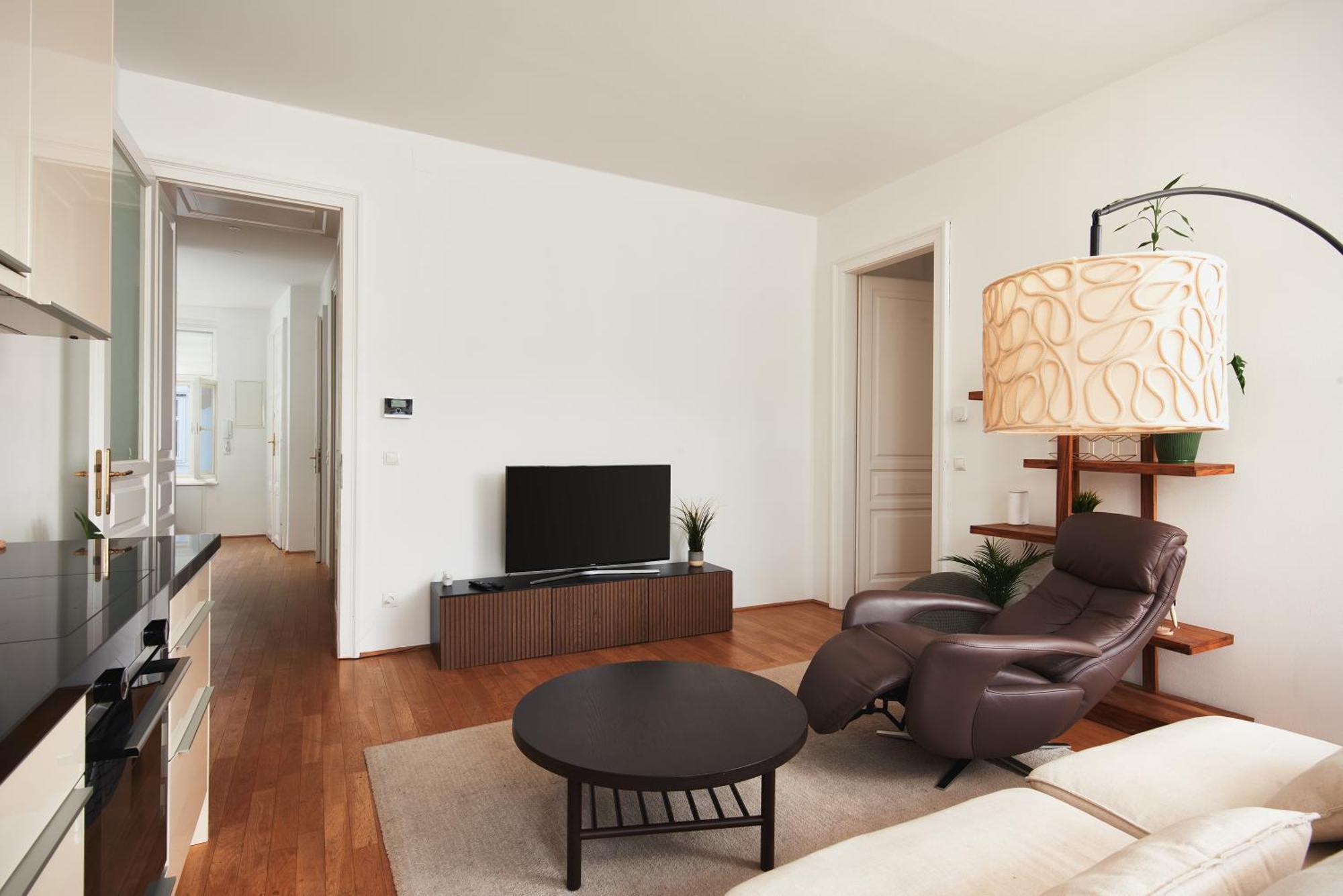 Apartment Premium Near Naschmarkt In 24h Check-in Wien
