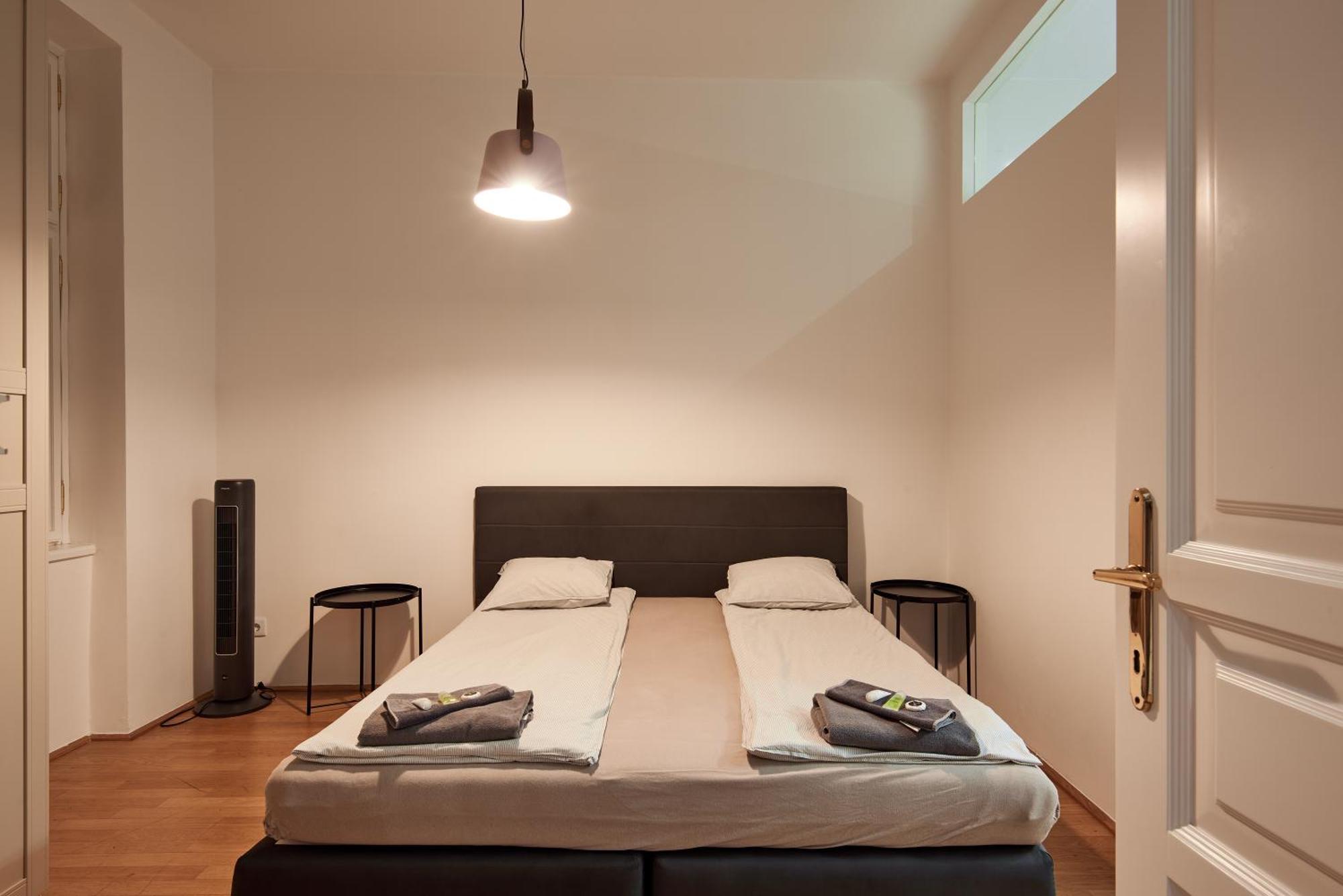 Premium Near Naschmarkt In 24h Check-in